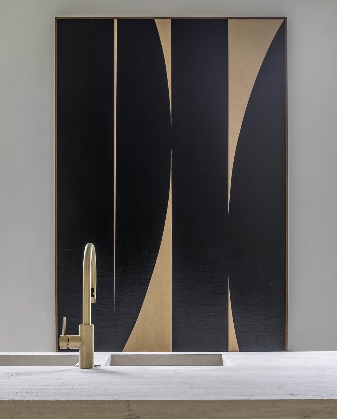 Art and collectible design in an interior